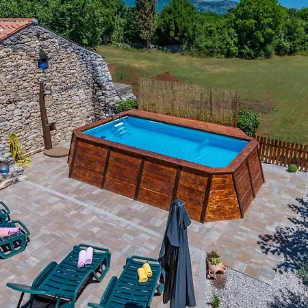 Jordan, A Charming Near The Sea, With Garden & Pool Holiday home