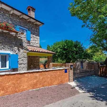 Jordan, A Charming Near The Sea, With Garden & Pool Nedescina