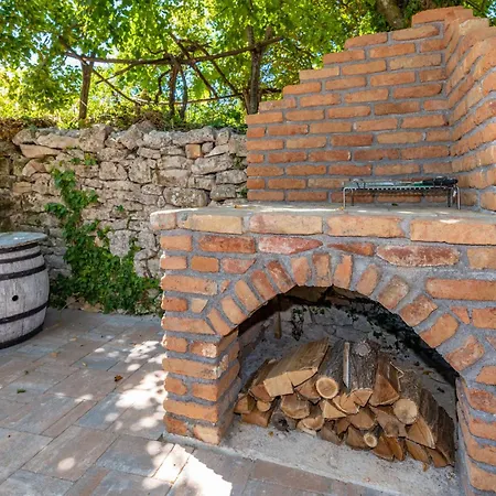 Jordan, A Charming Near The Sea, With Garden & Pool