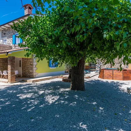 Jordan, A Charming Near The Sea, With Garden & Pool * Nedescina