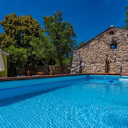 Jordan, A Charming Near The Sea, With Garden & Pool